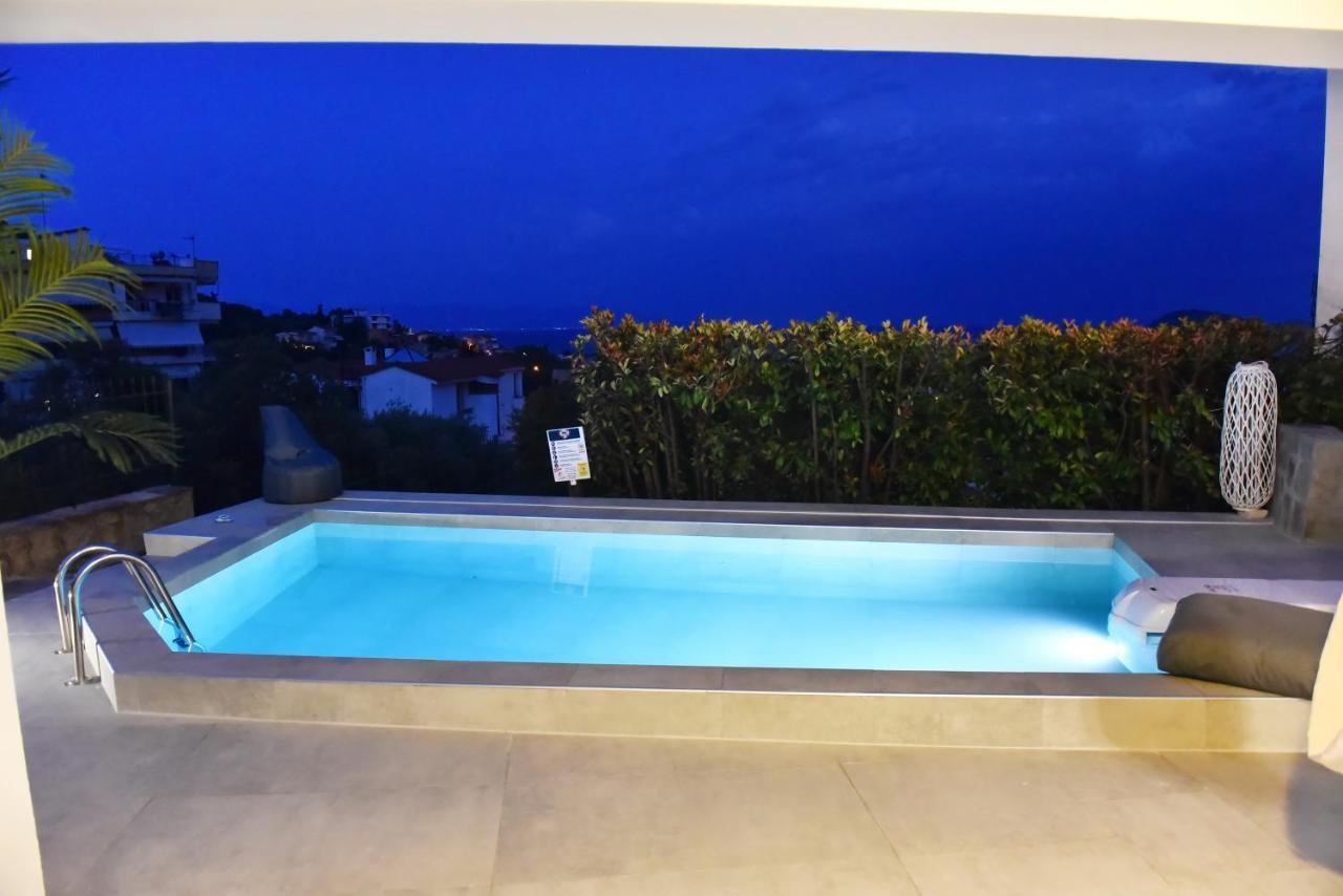 Sunrise Luxury Pool