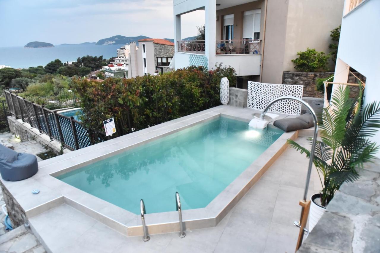Sunrise Luxury Pool